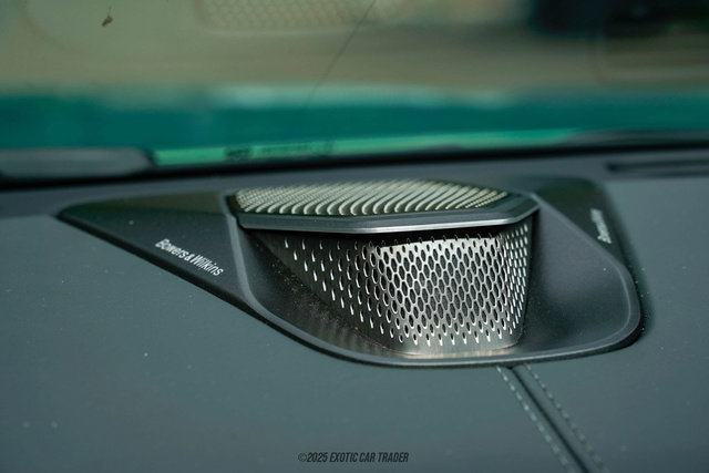 Used 2025 Aston Martin DB12 Coupe image 36