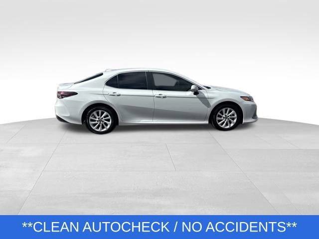 Used 2024 Toyota Camry LE w/ Convenience Package image 7