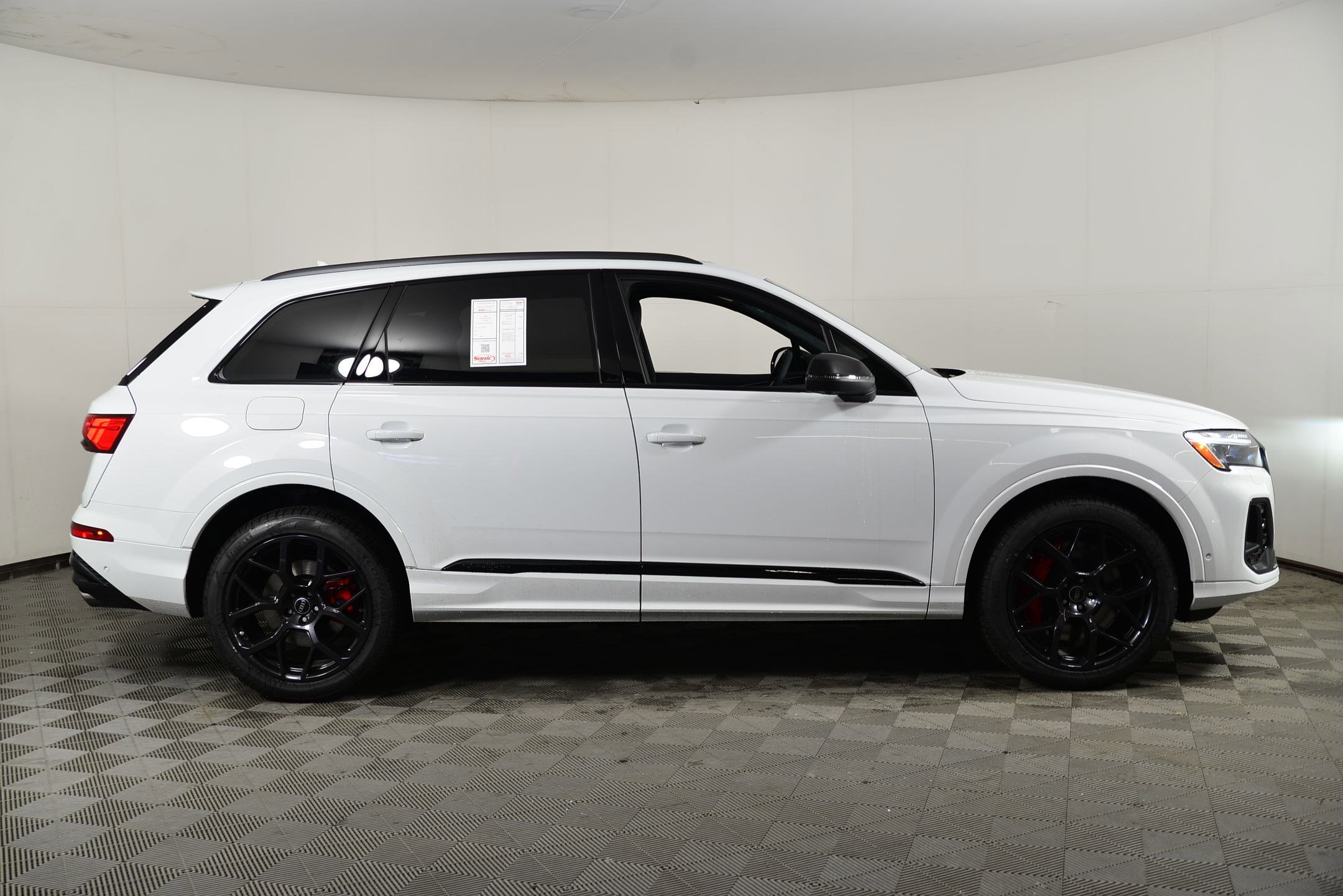 New 2026 Audi SQ7 Prestige AWD/4WD image 7