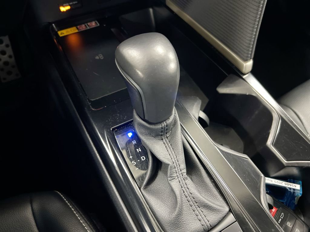 Used 2025 Toyota Camry SE image 17