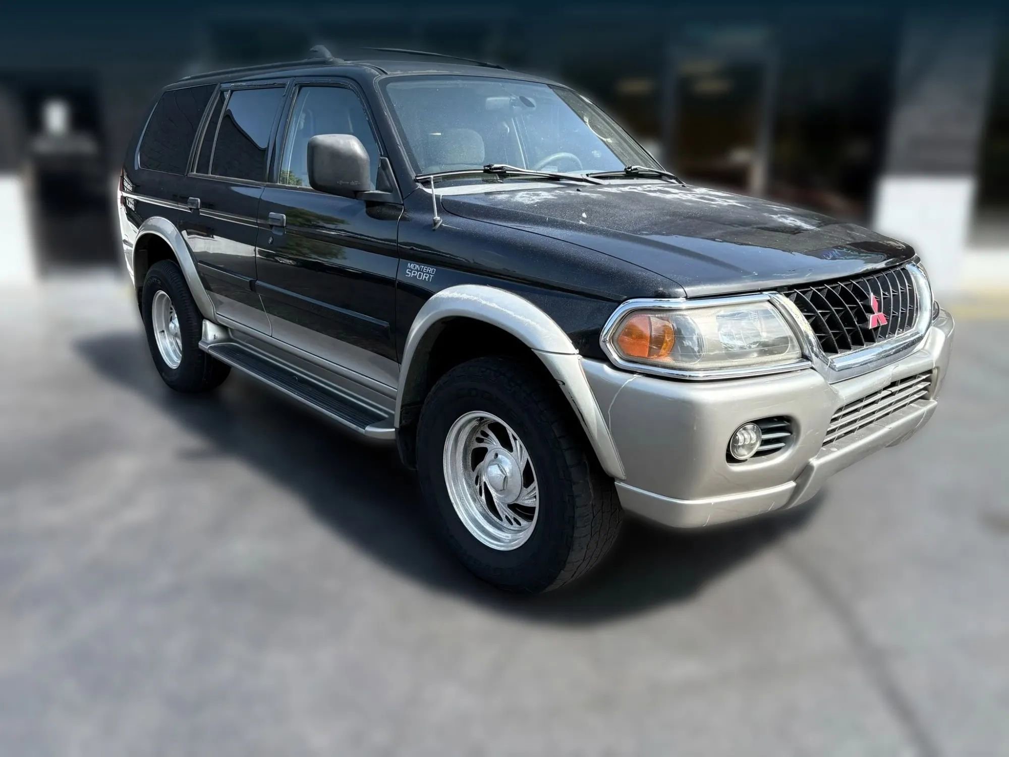 Used 2000 Mitsubishi Montero Sport XLS image 7