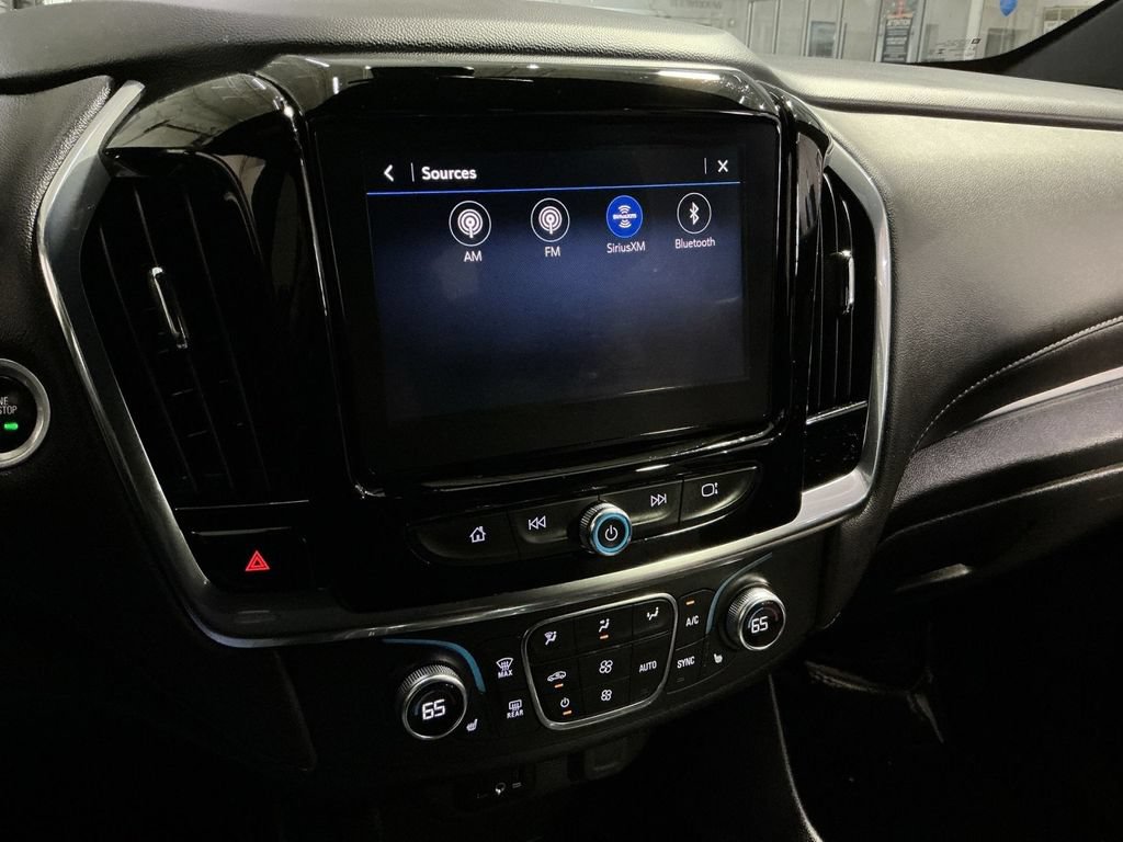 Used 2023 Chevrolet Traverse LT AWD/4WD image 19