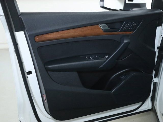 Used 2023 Audi Q5 2.0T Premium w/ Convenience Package AWD/4WD image 16