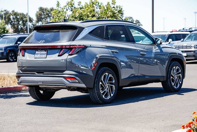 Certified 2025 Hyundai Tucson Limited AWD/4WD image 5