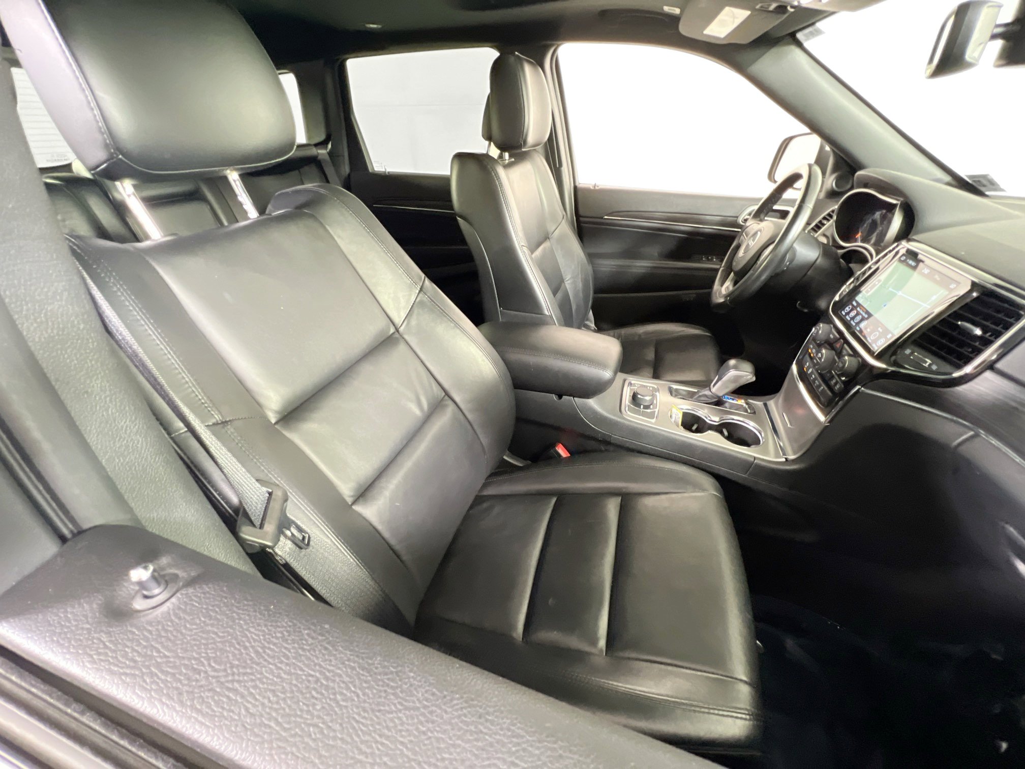 Used 2022 Jeep Grand Cherokee Limited image 28