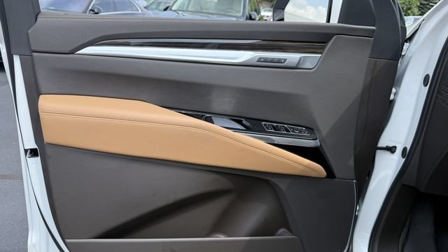 Used 2025 Cadillac Escalade Premium Luxury w/ LPO, Floor Liner Package AWD/4WD image 25