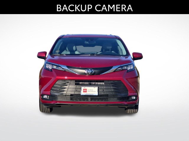 Certified 2026 Toyota Sienna XLE FWD image 2
