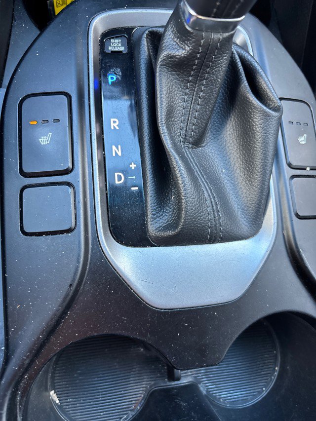 Used 2017 Hyundai Santa Fe Sport image 15