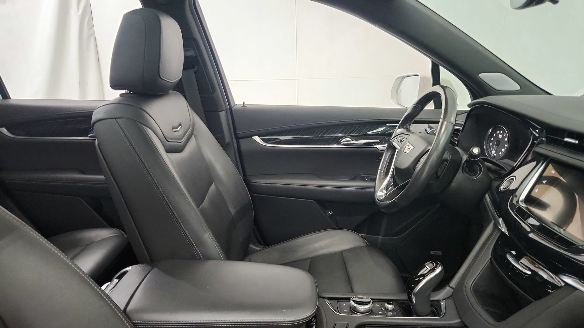 Certified 2020 Cadillac XT6 Premium Luxury AWD/4WD image 29
