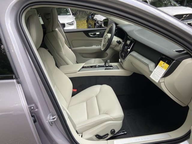 New 2026 Volvo V60 B5 Cross Country Plus w/ Protection Package Premier image 16