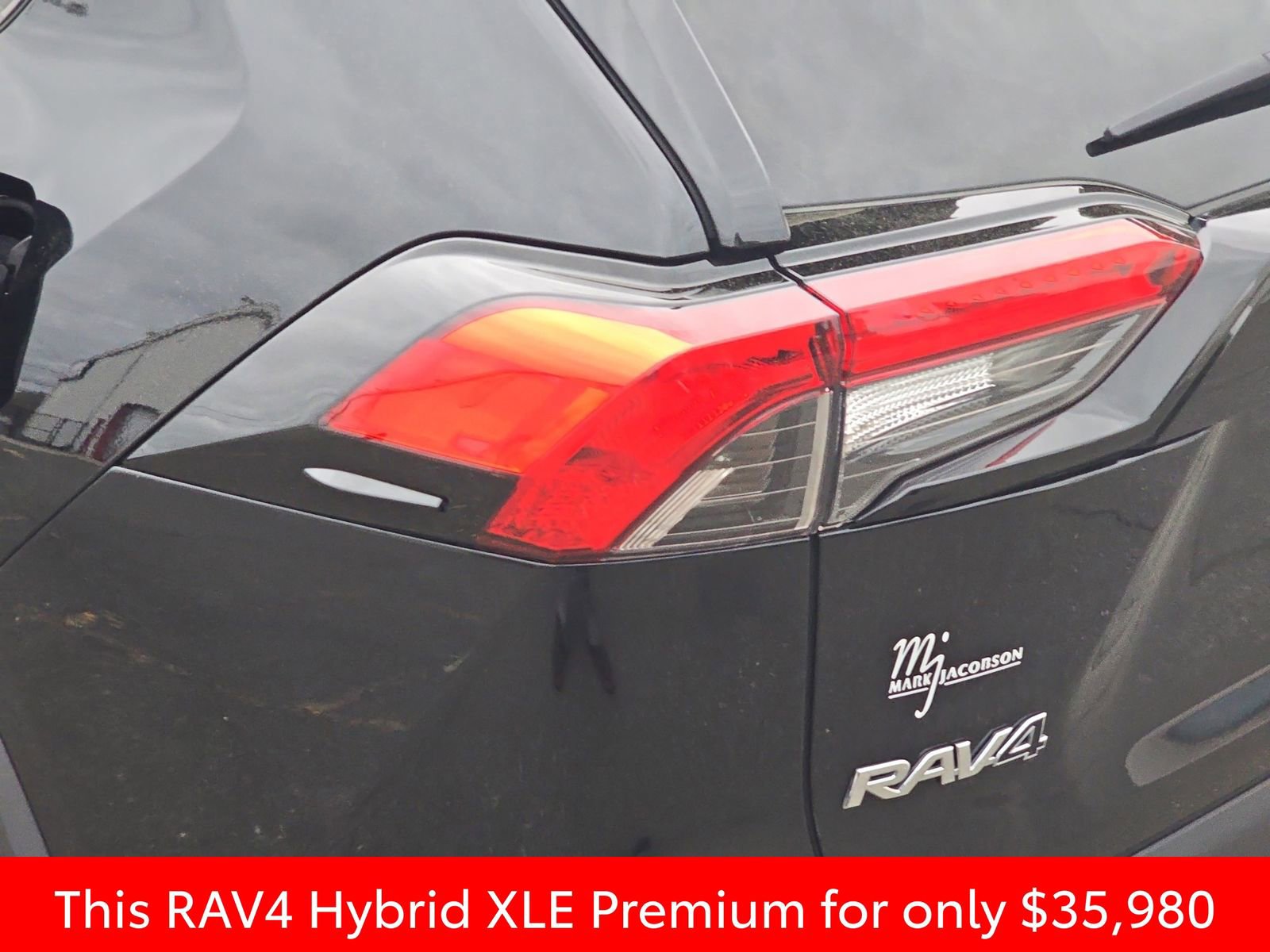 Used 2024 Toyota RAV4 XLE Premium w/ Weather Package image 40