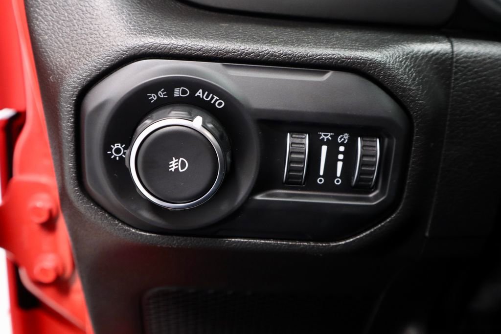 Used 2021 Jeep Wrangler Unlimited Sahara image 26