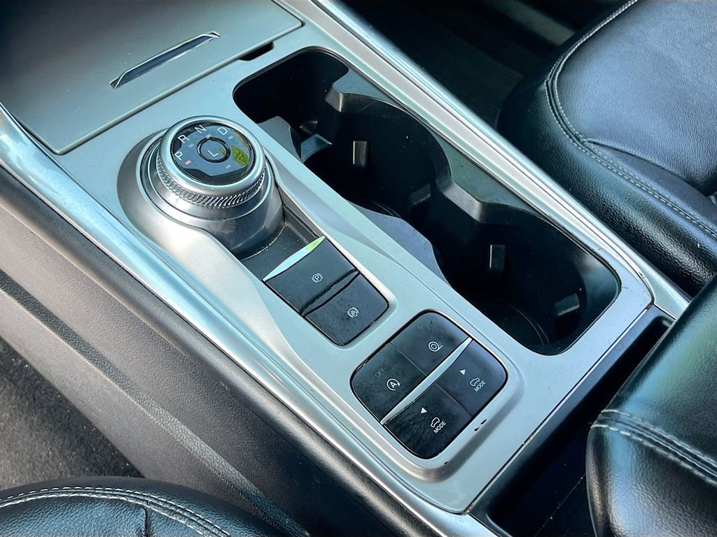 Used 2021 Ford Explorer XLT w/ Equipment Group 202A RWD image 17