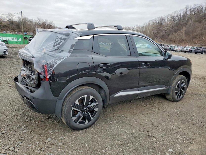 Used 2026 Nissan Kicks SV w/ Charging Package image 5