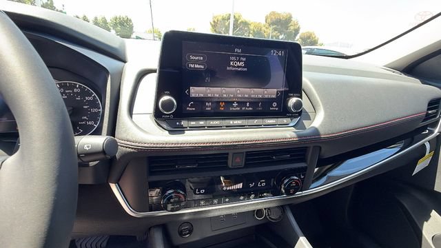 New 2026 Nissan Rogue SV AWD/4WD image 25
