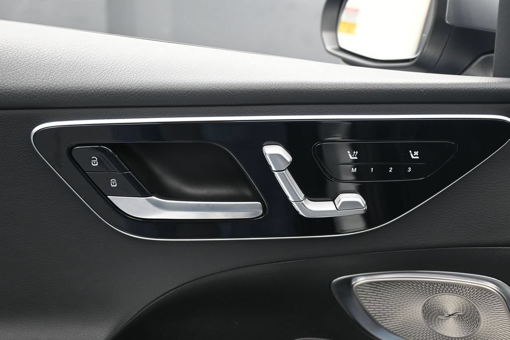 Used 2024 Mercedes-Benz C 300 Sedan image 14