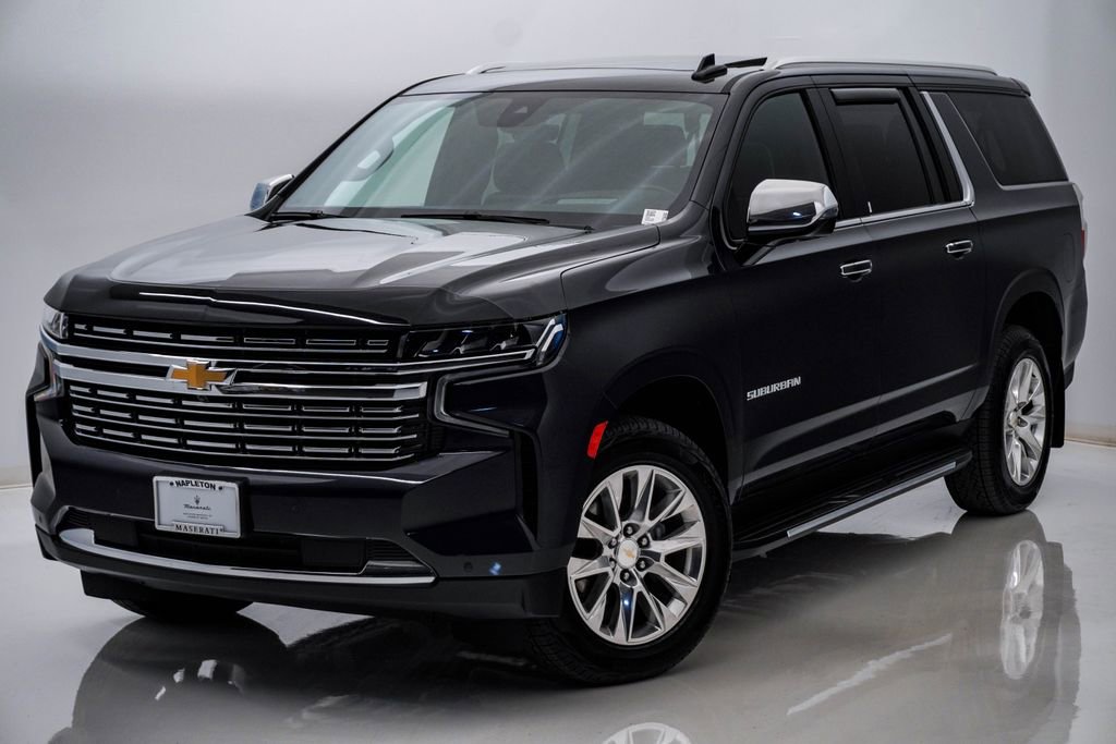 Used 2022 Chevrolet Suburban Premier w/ Premium Package AWD/4WD image 3