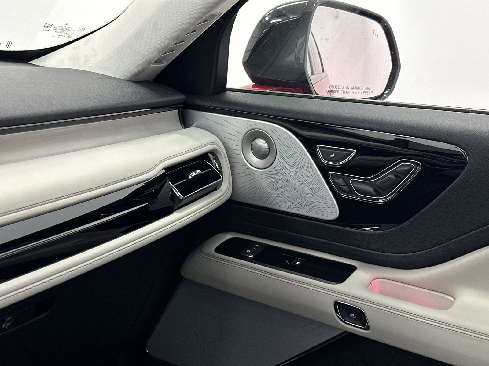 New 2026 Lincoln Aviator Reserve image 40