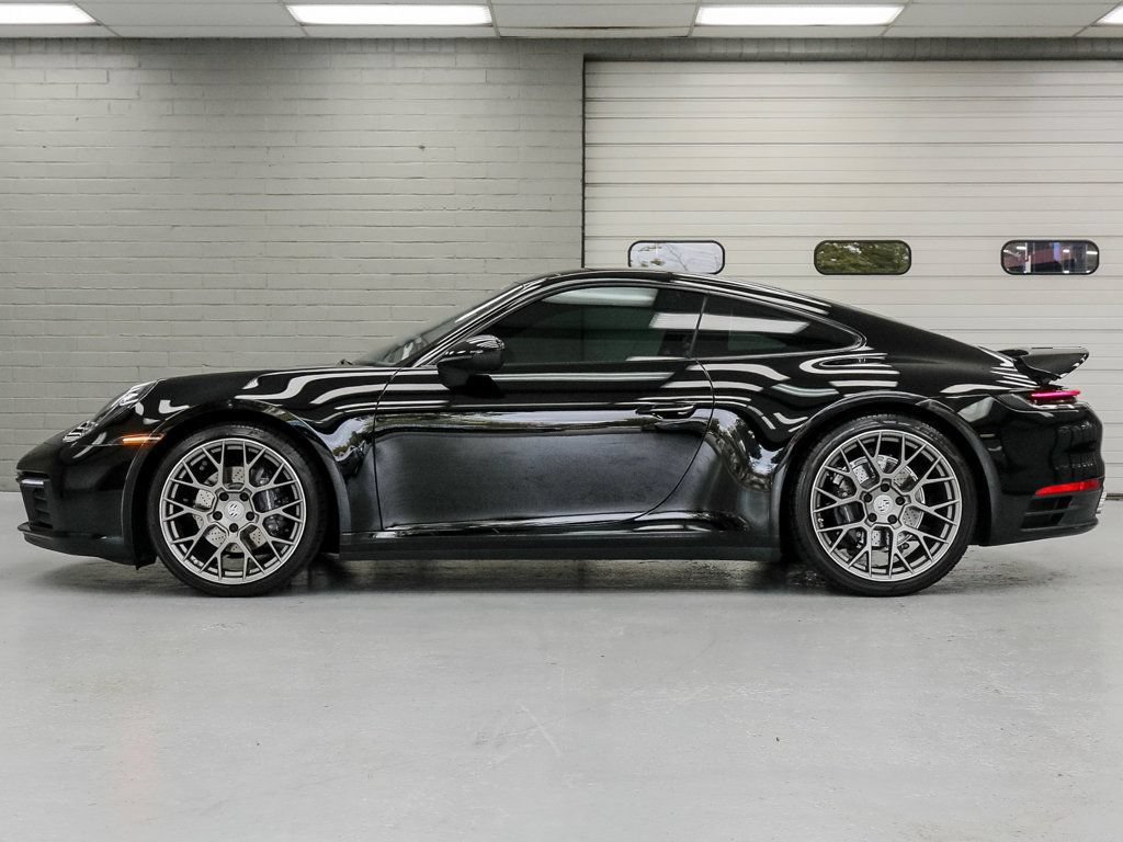 Used 2022 Porsche 911 Carrera 4 AWD/4WD image 4