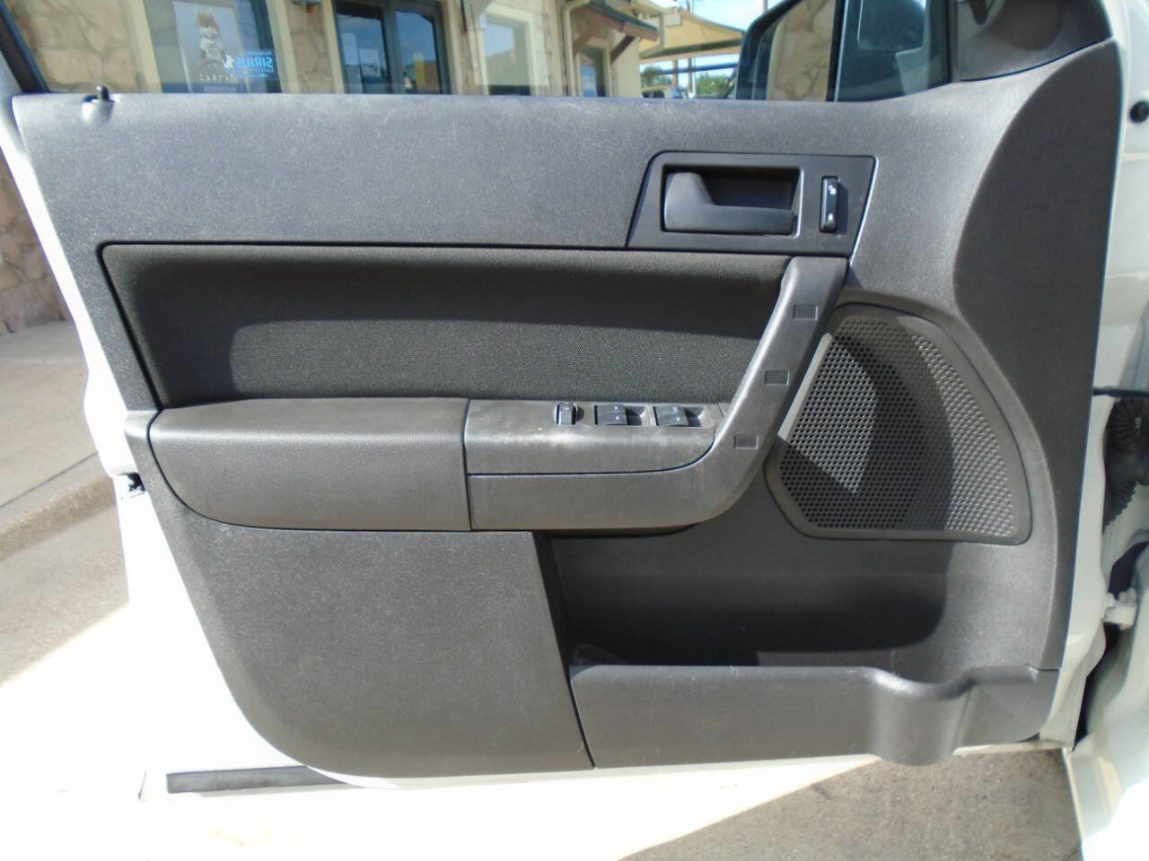 Used 2009 Ford Focus SE FWD image 28