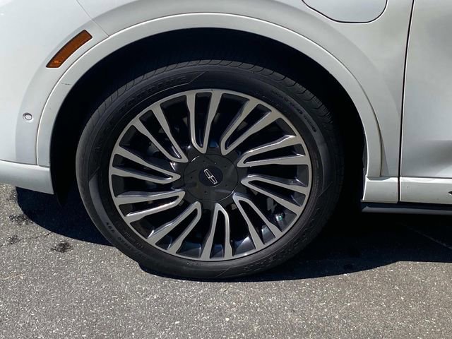 Used 2021 Lincoln Corsair Grand Touring w/ Equipment Group 301A AWD/4WD image 6
