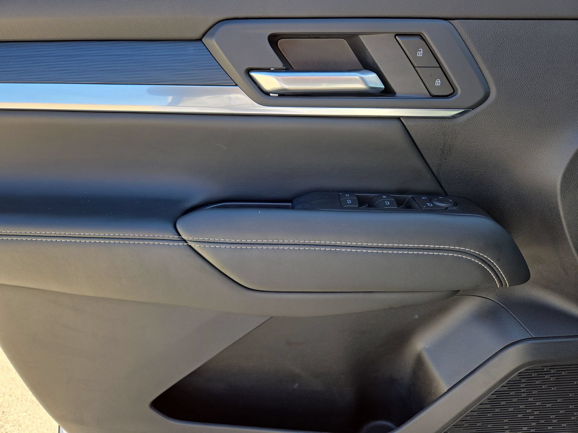 Used 2026 GMC Terrain Elevation FWD image 15