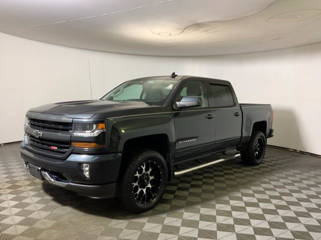Used 2018 Chevrolet Silverado 1500 LT w/ All Star Edition AWD/4WD image 8