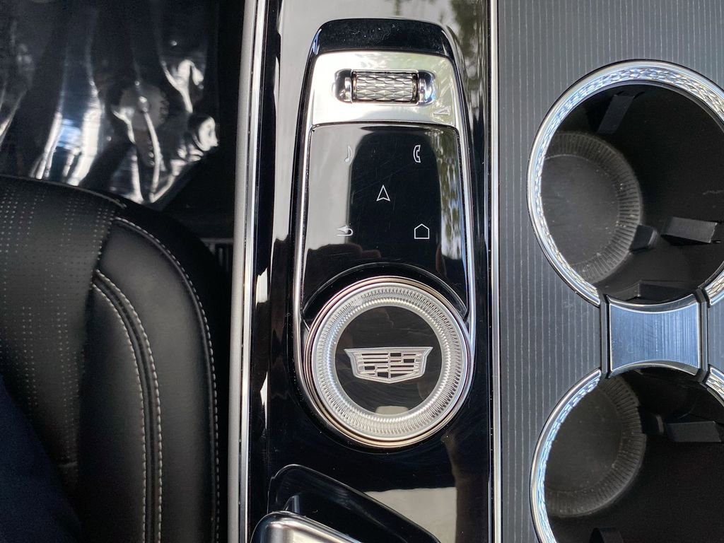 Used 2024 Cadillac Lyriq Sport image 32