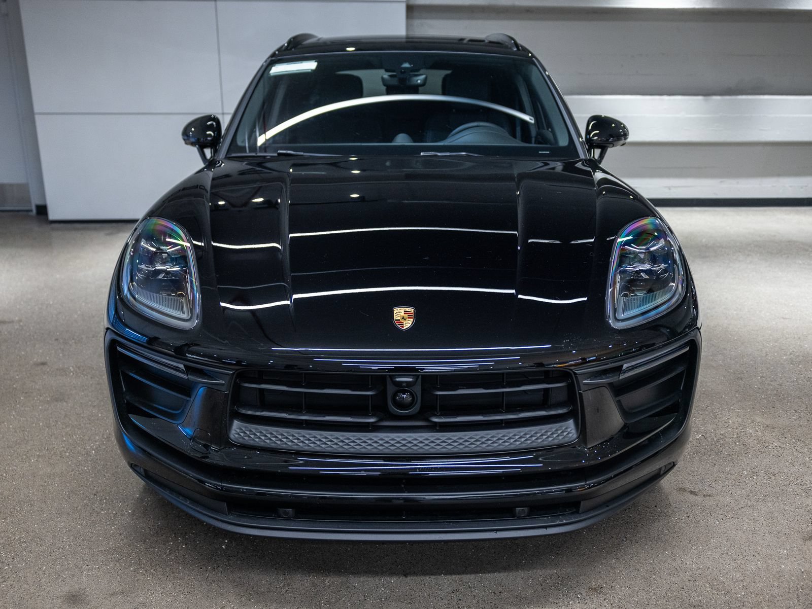 Certified 2026 Porsche Macan AWD/4WD image 12