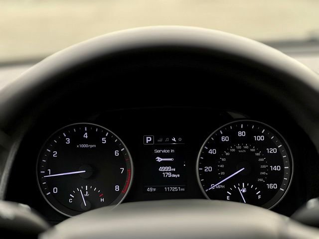 Used 2017 Hyundai Elantra Value Edition w/ Cargo Package image 37