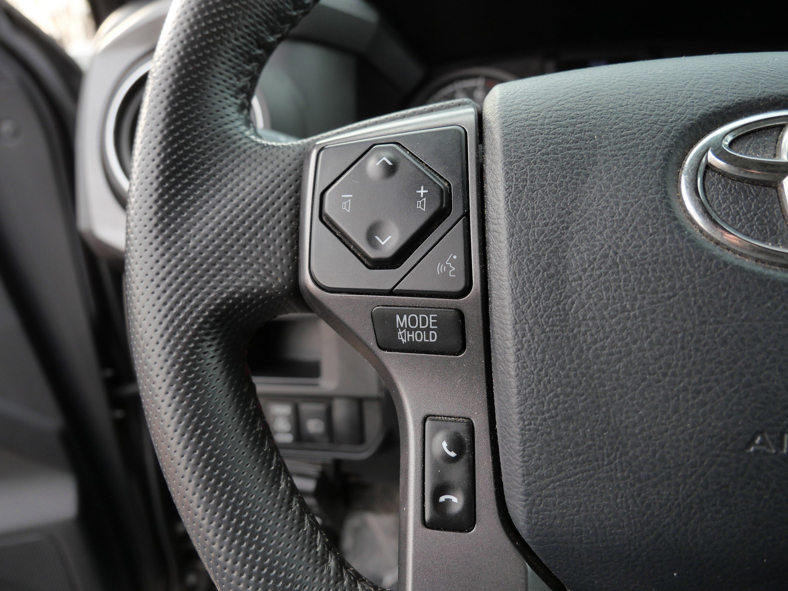 Certified 2019 Toyota Tacoma TRD Off-Road image 28