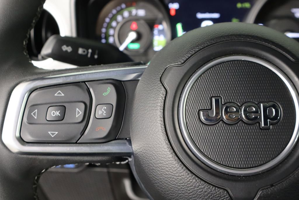 Used 2025 Jeep Wrangler Unlimited Sahara image 8