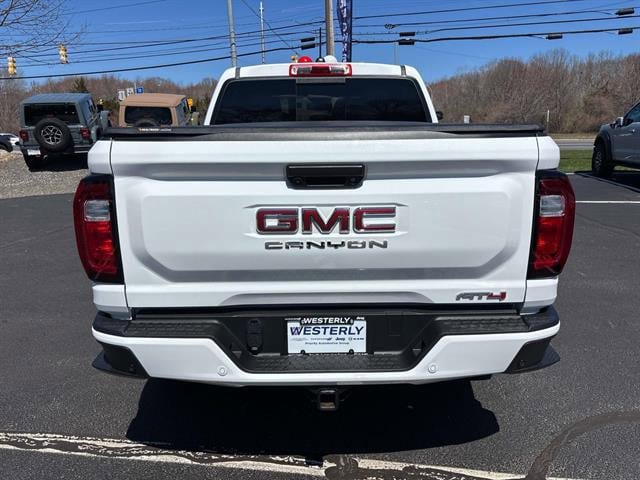 Used 2024 GMC Canyon AT4 w/ AT4 Premium Package AWD/4WD image 4