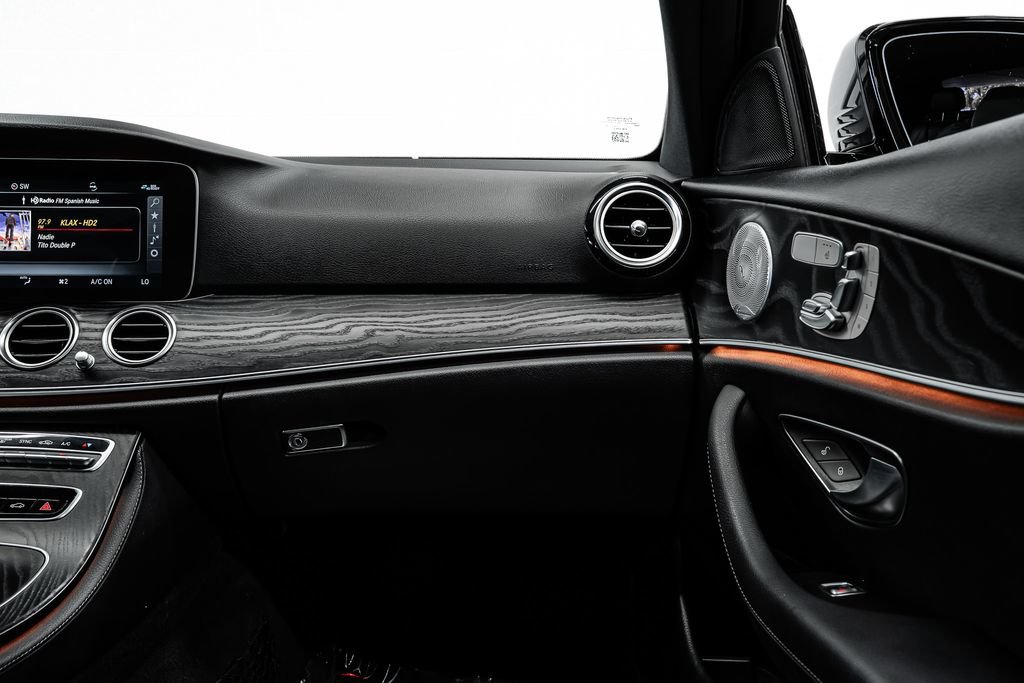 Used 2020 Mercedes-Benz E 350 Sedan image 28