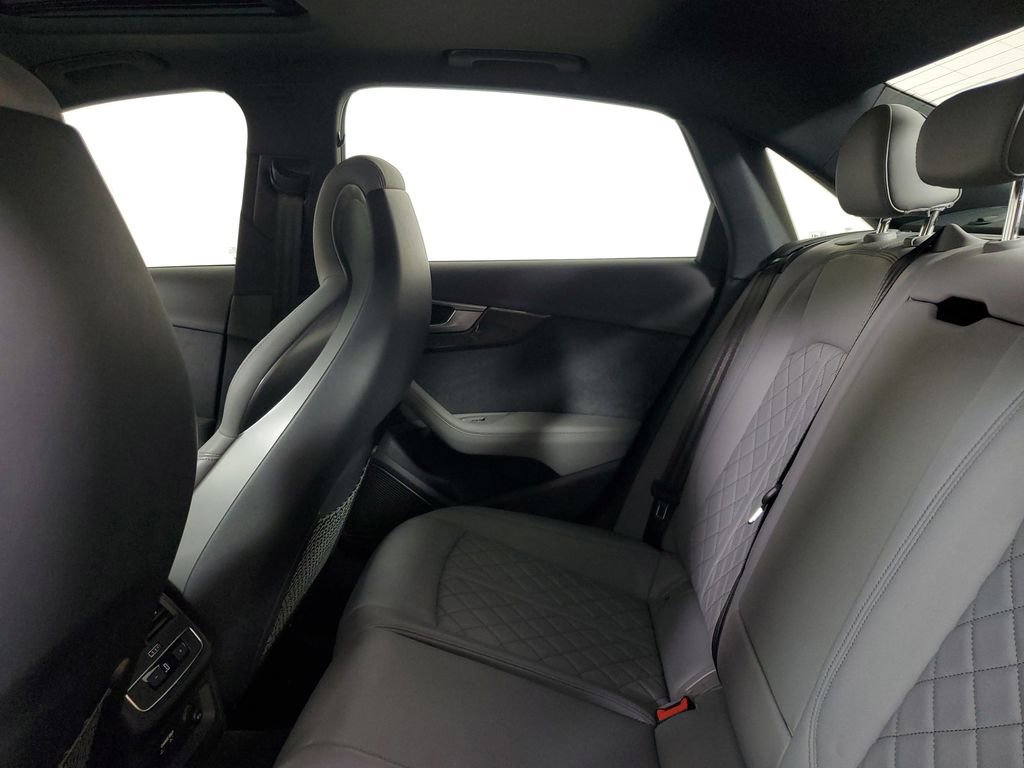 Used 2023 Audi S4 Premium Plus w/ Premium Plus Package AWD/4WD image 9