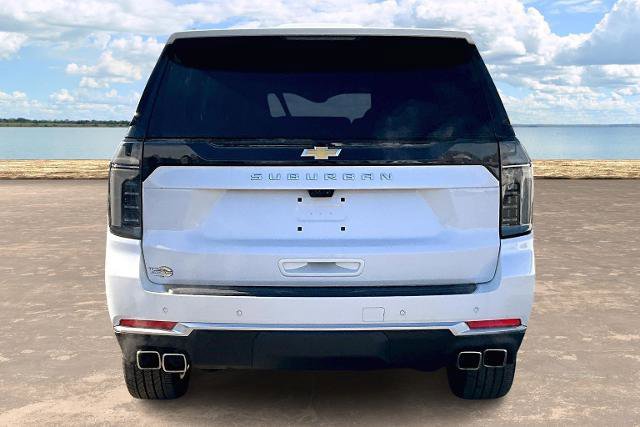 Used 2025 Chevrolet Suburban High Country image 5