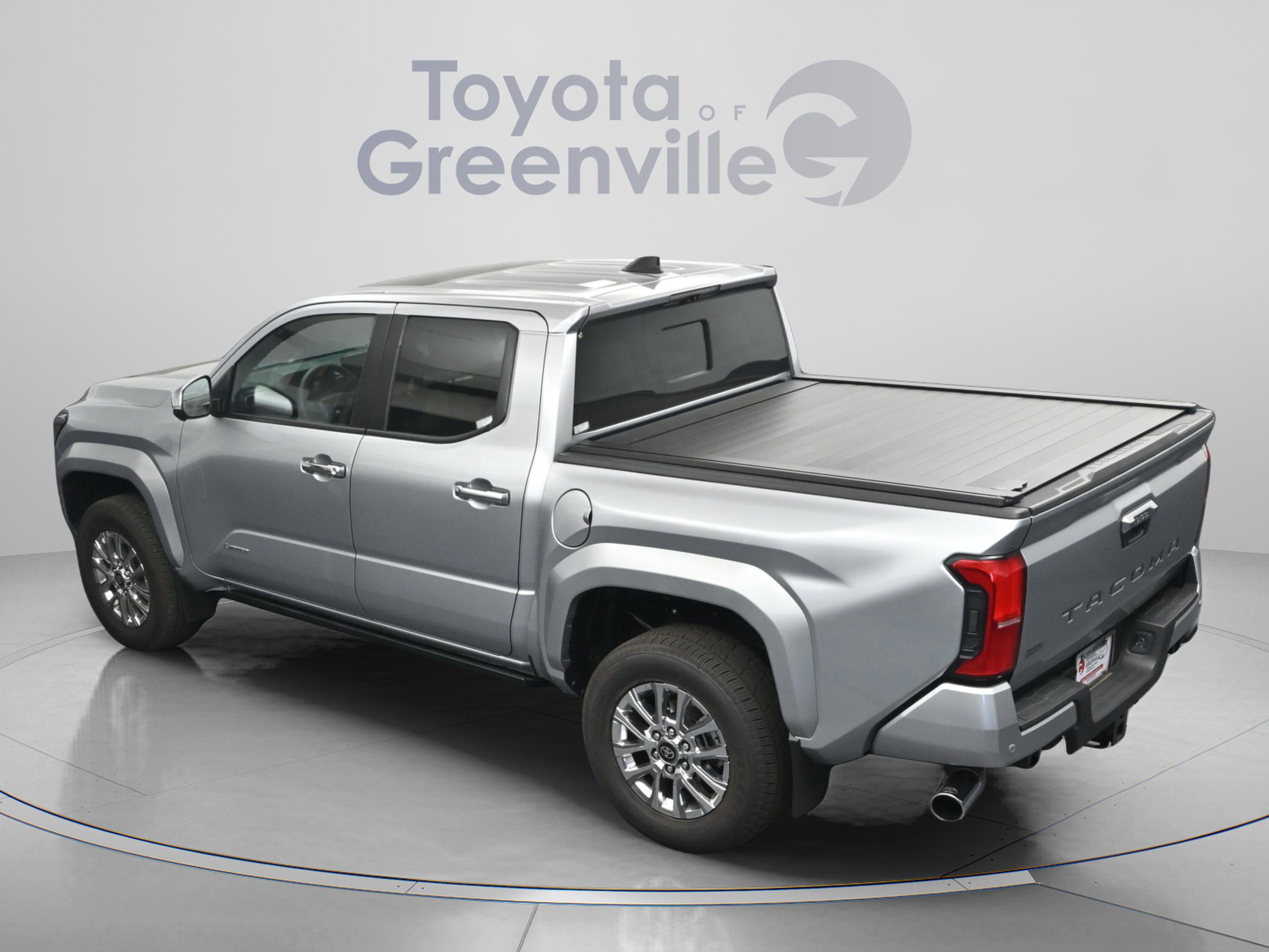 Used 2025 Toyota Tacoma Limited AWD/4WD image 9
