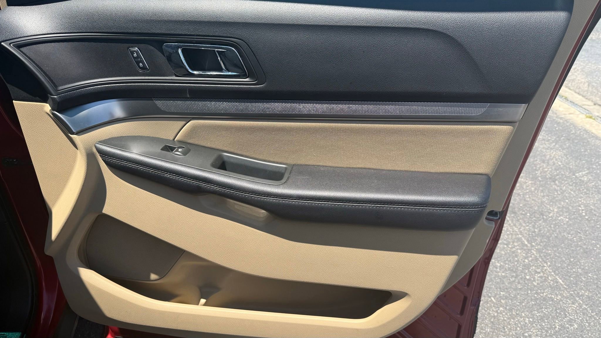 Used 2017 Ford Explorer 4WD image 11