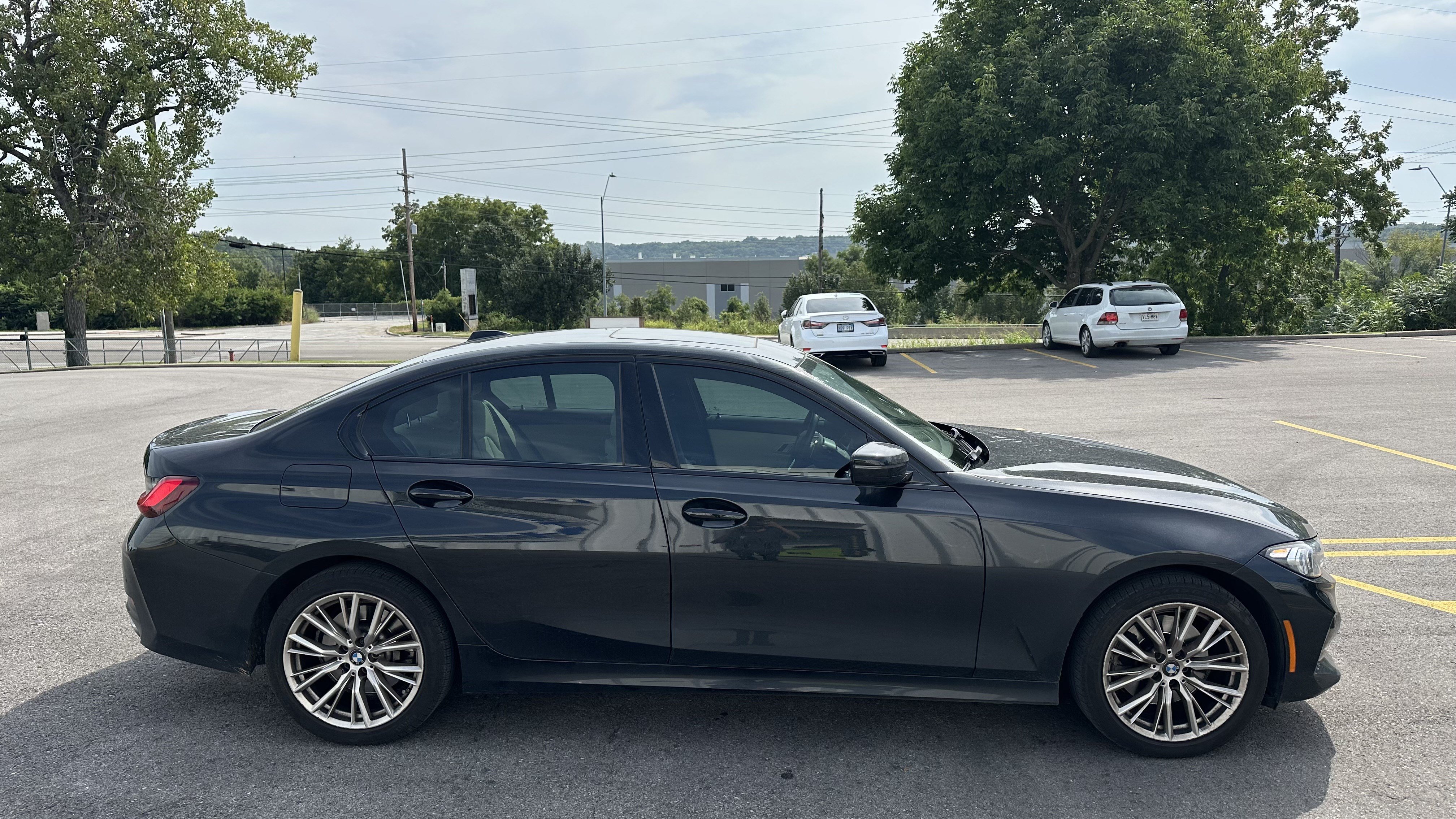 Certified 2023 BMW 330i xDrive Sedan w/ Premium Package AWD/4WD image 11