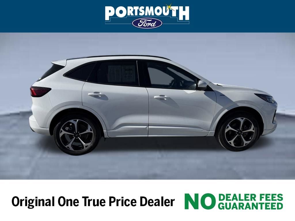 Used 2025 Ford Escape ST-Line Elite w/ Premium Technology Package image 6
