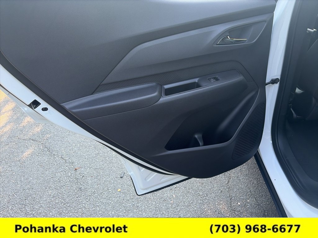 New 2027 Chevrolet Bolt LT w/ Comfort Package FWD image 21