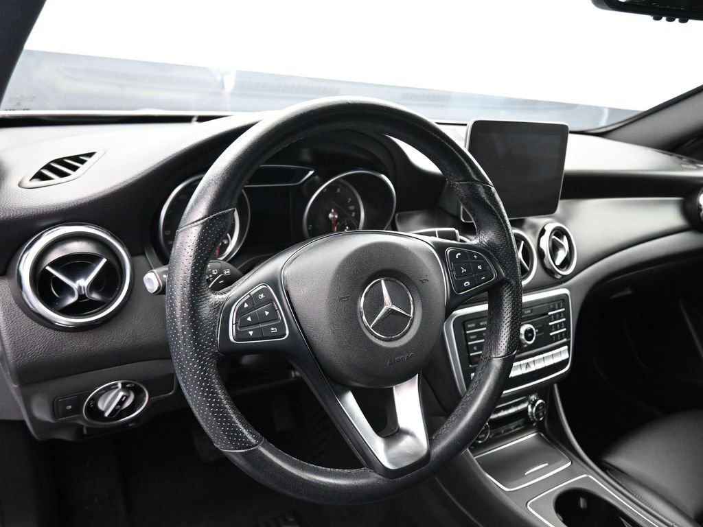 Used 2019 Mercedes-Benz GLA 250 4MATIC image 14