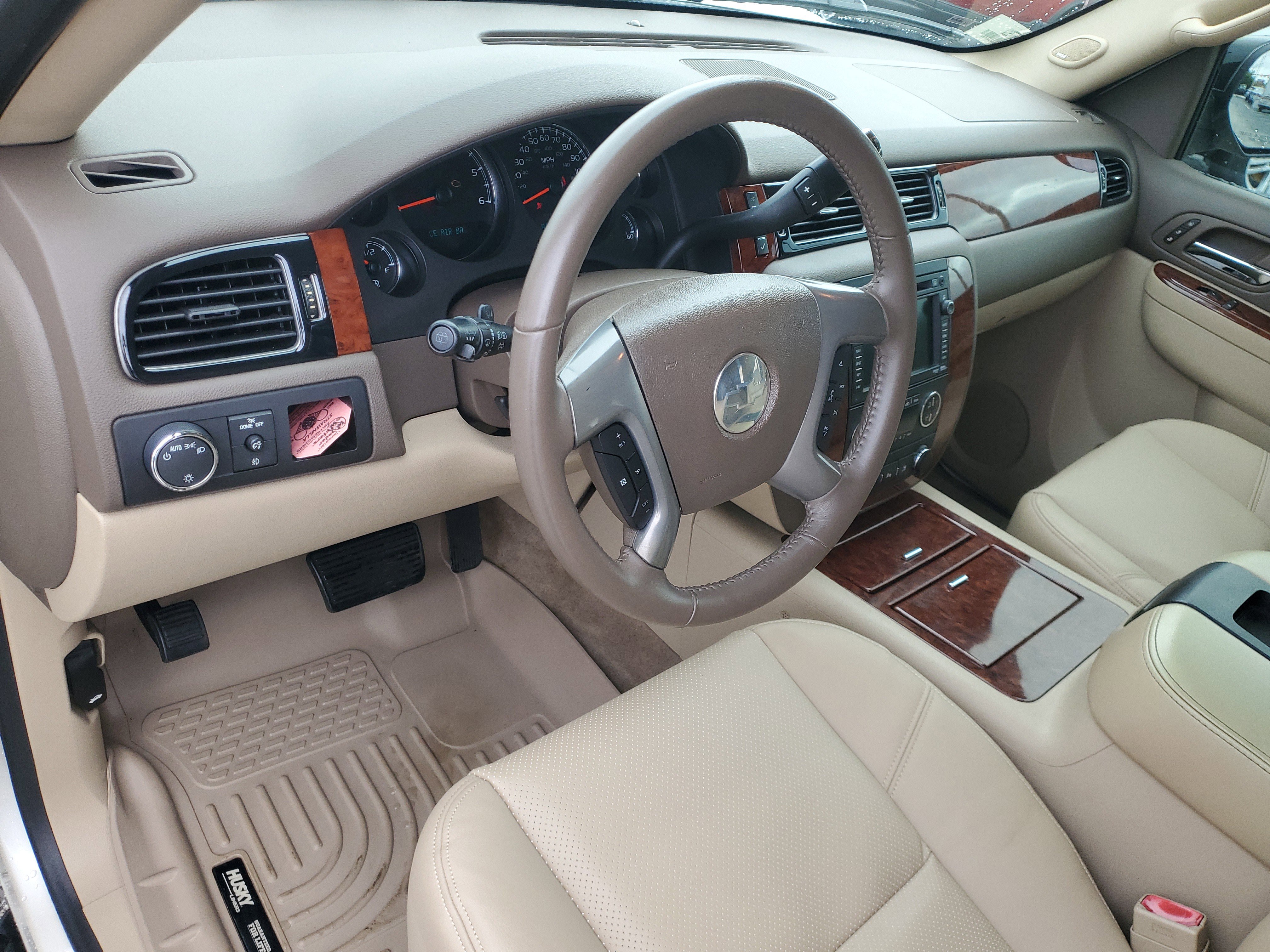 Used 2011 Chevrolet Suburban LTZ image 12