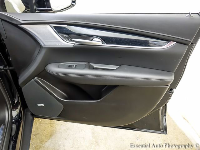Certified 2025 Cadillac XT5 Premium Luxury w/ LPO, Floor Liner Package AWD/4WD image 25