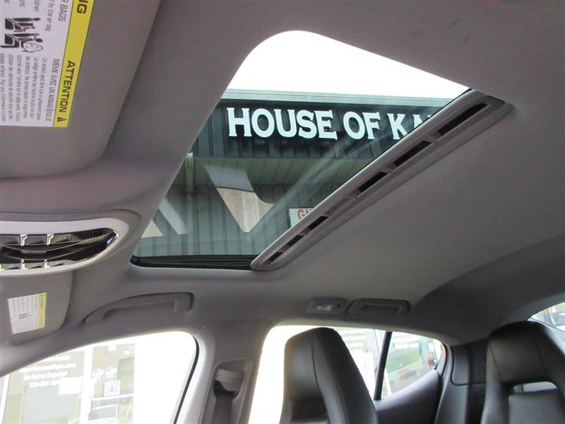 Used 2016 Porsche Panamera 4 image 22