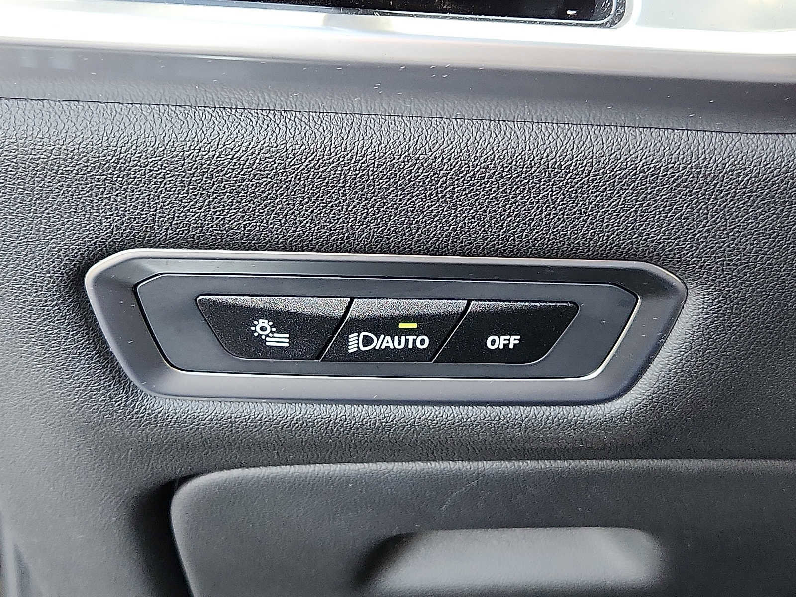 Certified 2024 BMW X7 xDrive40i w/ Executive Package image 22