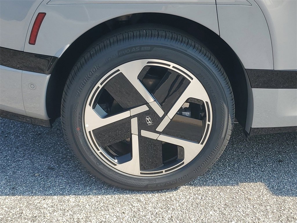 New 2026 Hyundai Ioniq 9 Calligraphy image 5