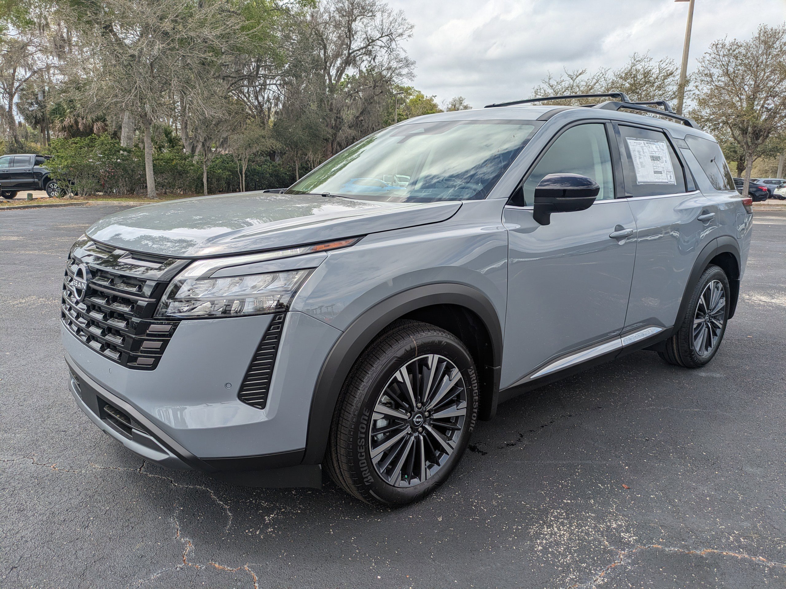 New 2026 Nissan Pathfinder Platinum w/ Cargo Package FWD image 8