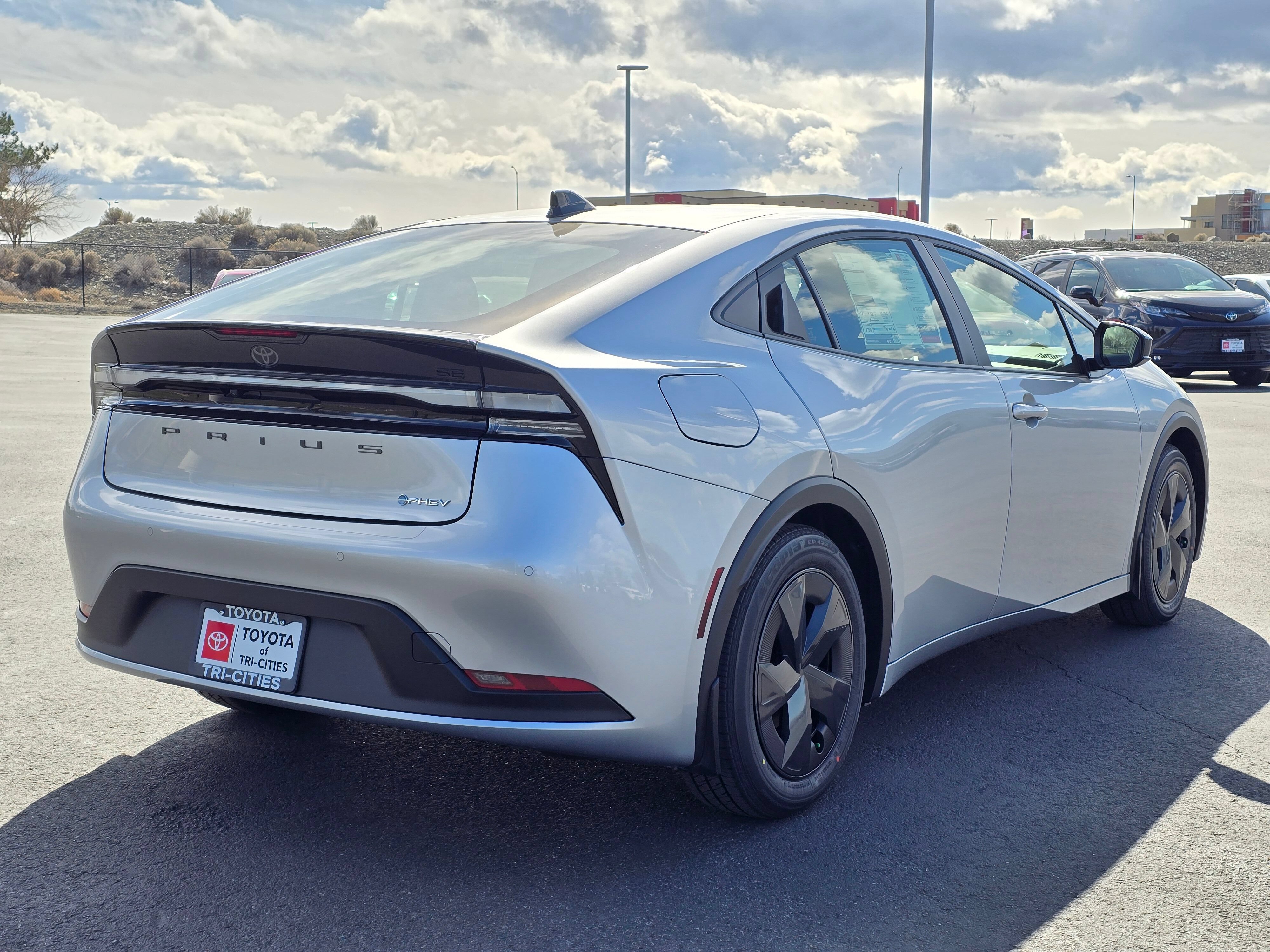 Certified 2026 Toyota Prius Plug-In Hybrid FWD image 36