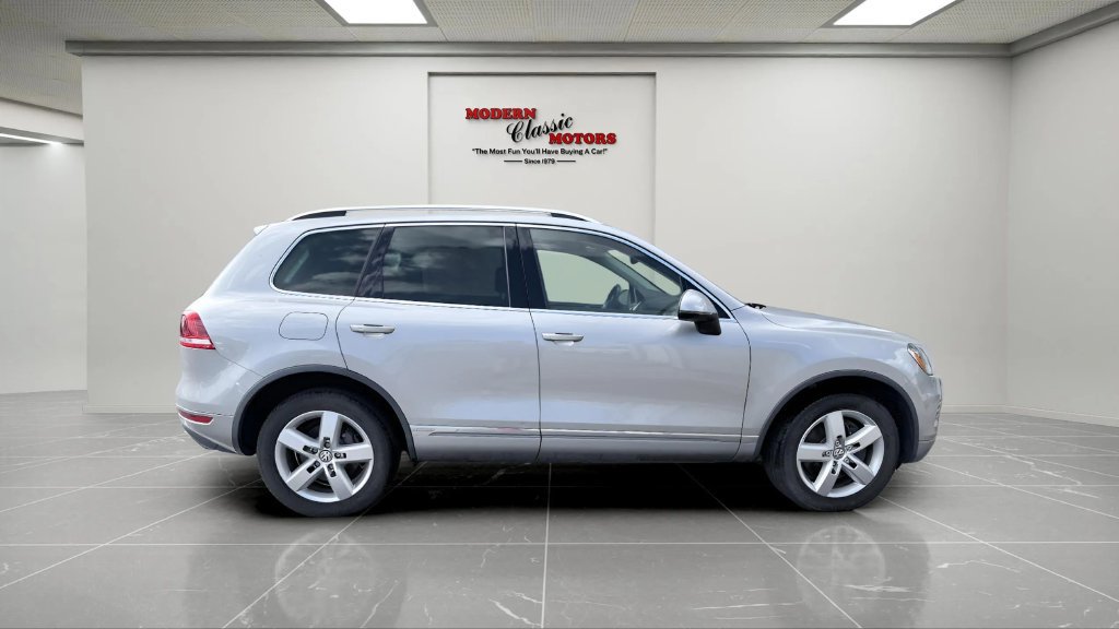 Used 2012 Volkswagen Touareg Hybrid AWD/4WD image 8